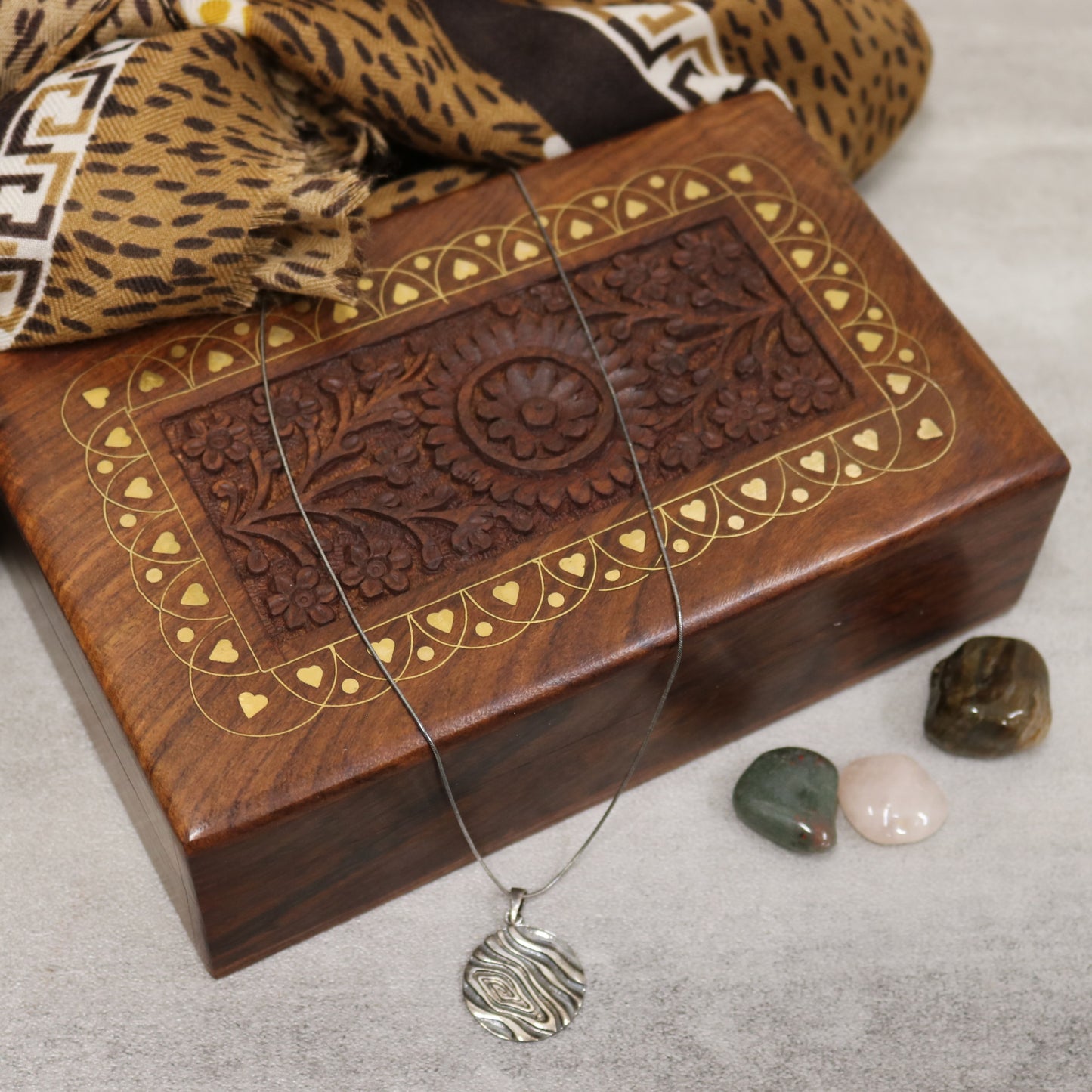 Heart Brass Inlay Carved Indian Wood Rosewood Keepsake Wooden Decorative Box