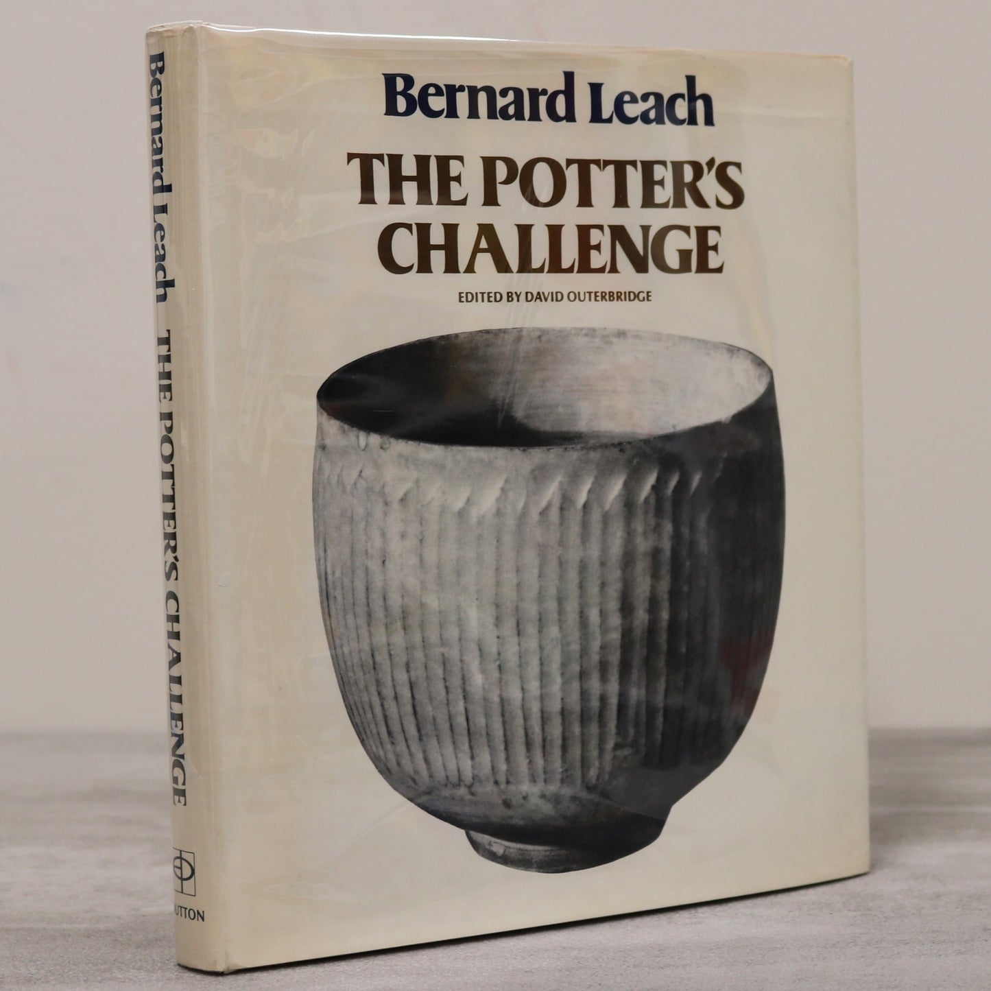 Bernard Leach Potter's Challenge Pottery Ceramics Vessel Bowl Craft Book