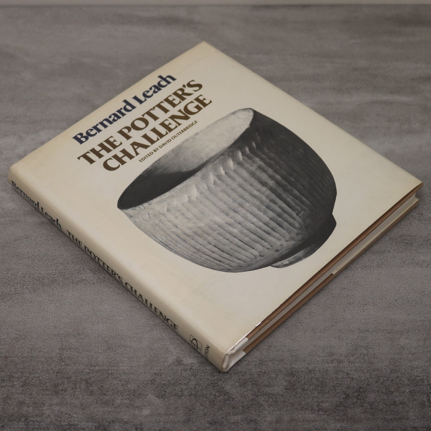 Bernard Leach Potter's Challenge Pottery Ceramics Vessel Bowl Craft Book